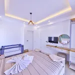 Lavanta Doga Icerinde Oezel Havuzlu Villa Eskiomerler