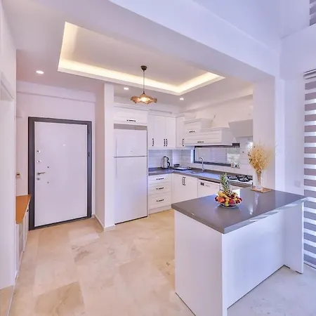 Lavanta Doga Icerinde Oezel Havuzlu Villa *